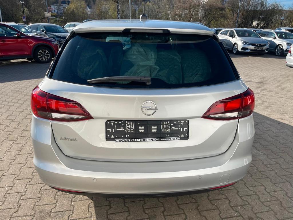 Opel Astra 2021