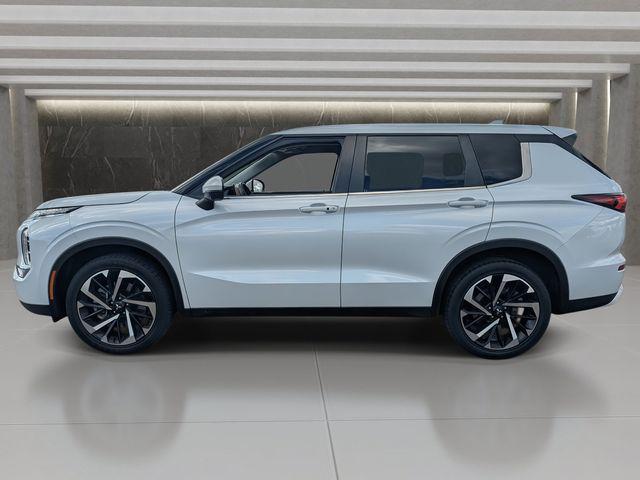 Mitsubishi Outlander 2023