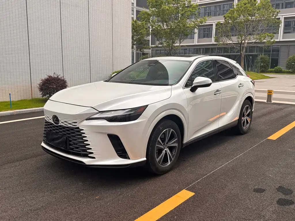 Lexus RX 2025