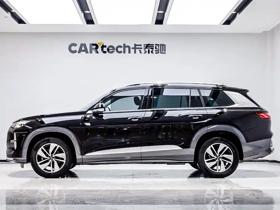 Audi Q6 2024