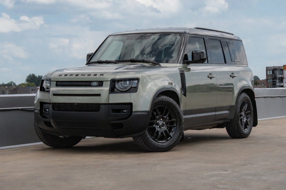 Land Rover Defender 2022
