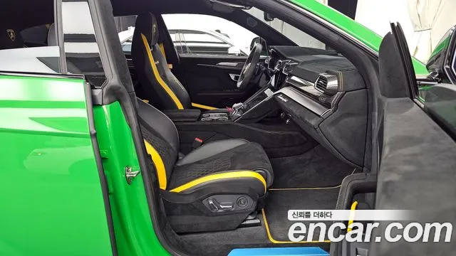 Lamborghini Urus 2024