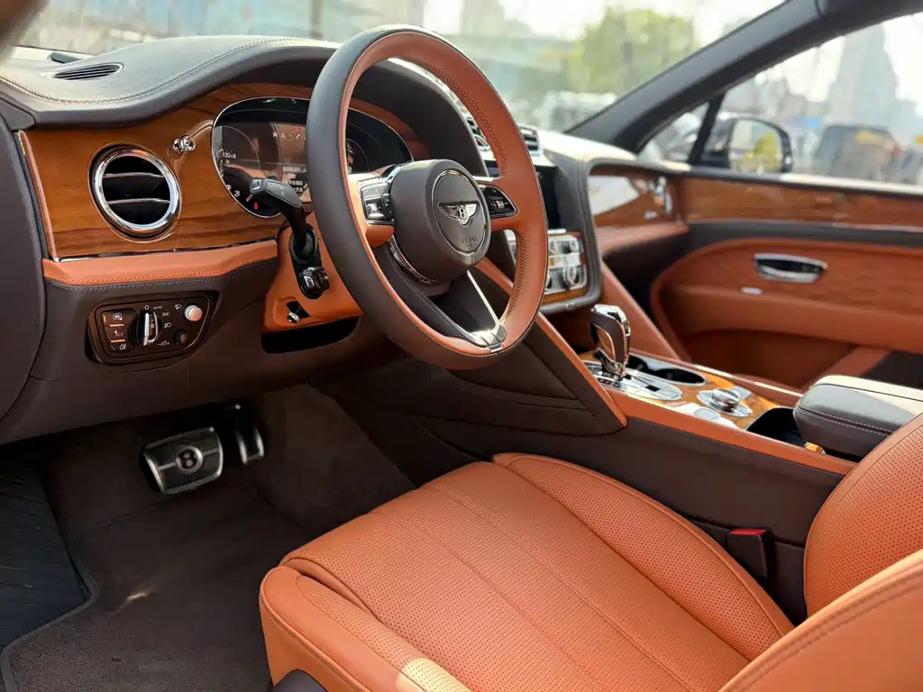 Bentley Bentayga 2023