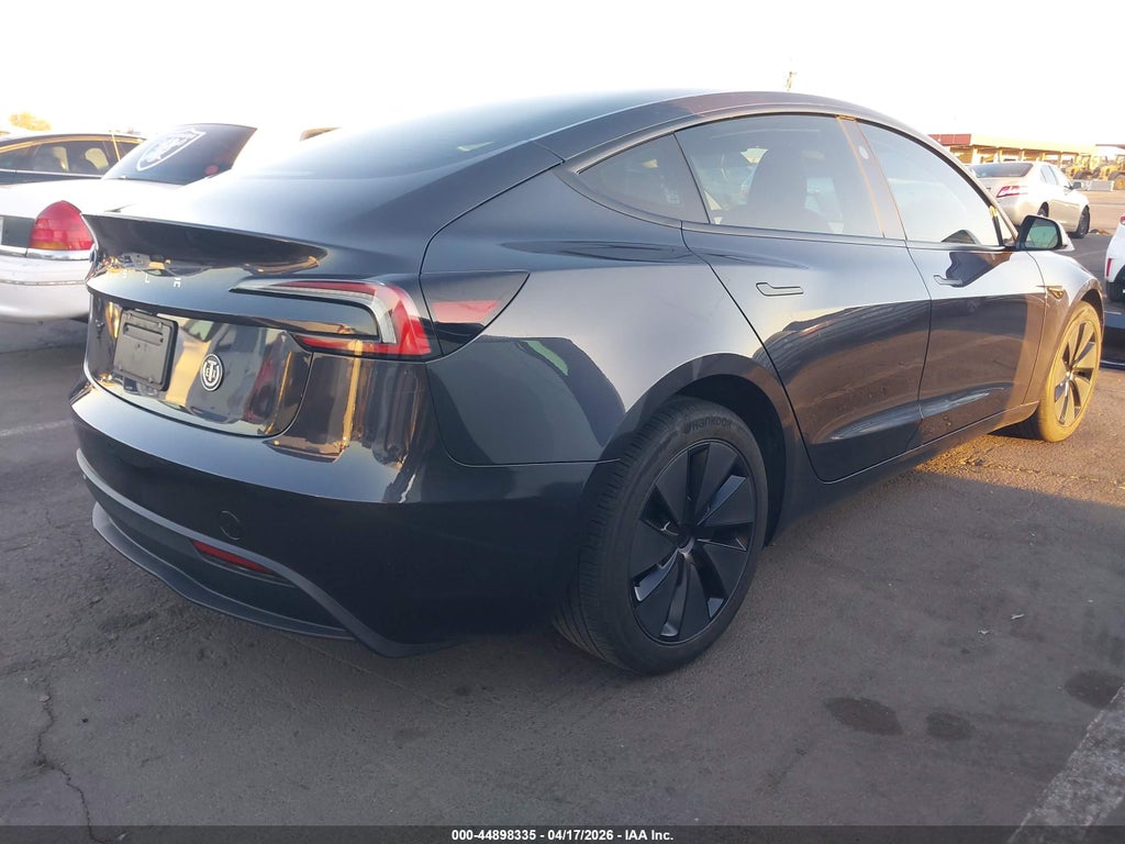 Tesla Model 3 2025