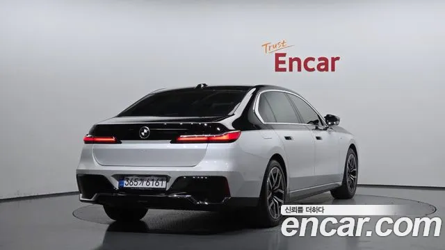 BMW 7 серии 2025