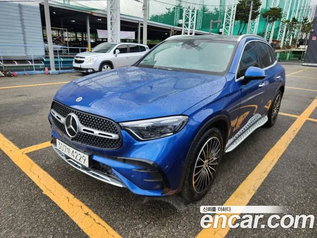 Mercedes-Benz GLC 2023