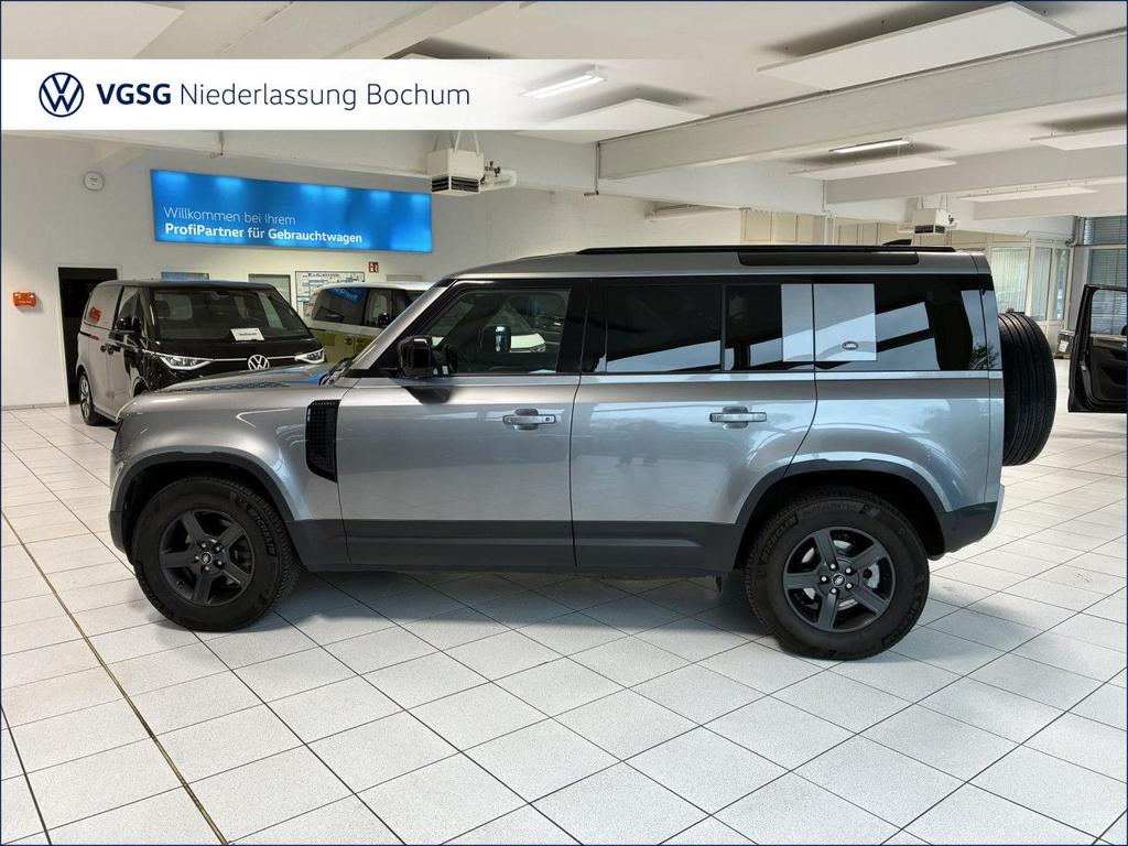 Land Rover Defender 2023