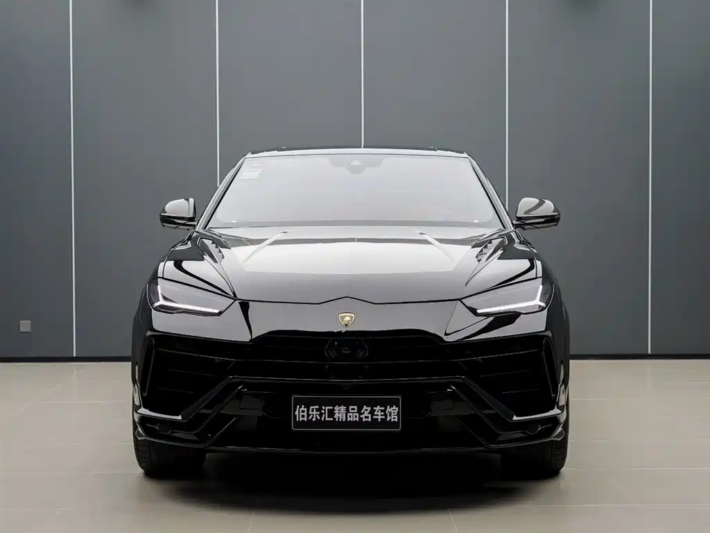 Lamborghini Urus 2024