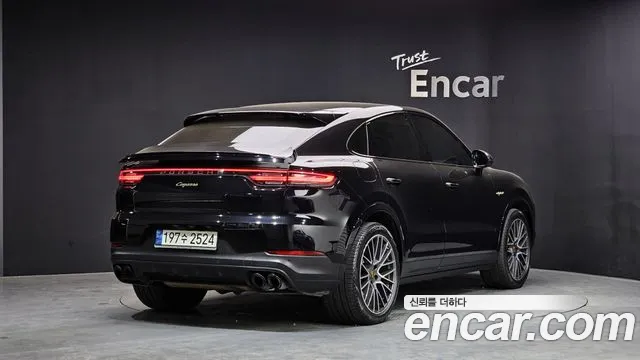 Porsche Cayenne 2021