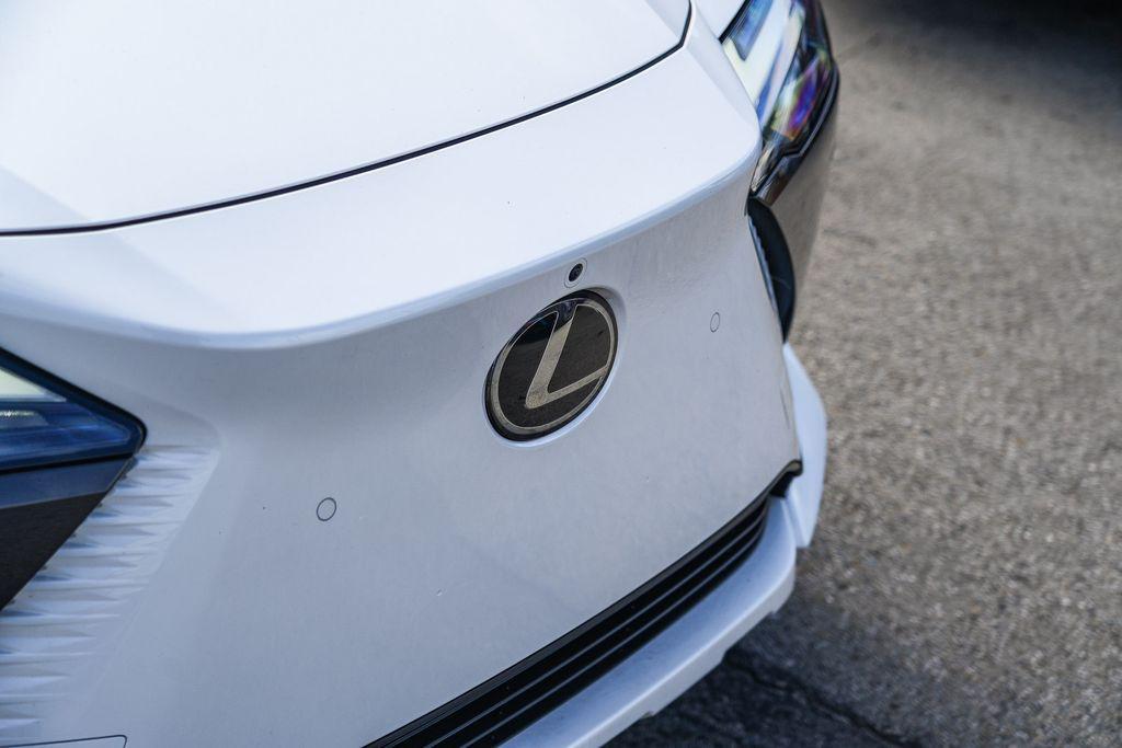 Lexus RZ 2023