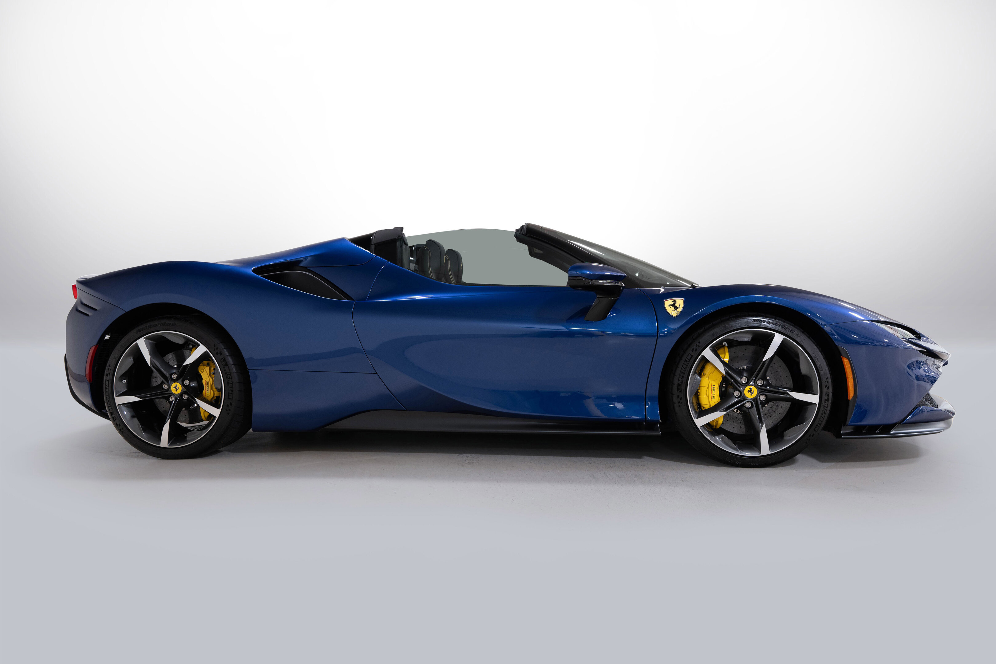 Ferrari SF90 2024
