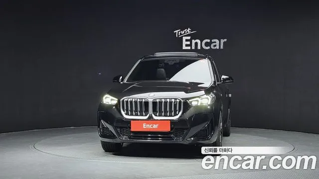 BMW iX1 2023