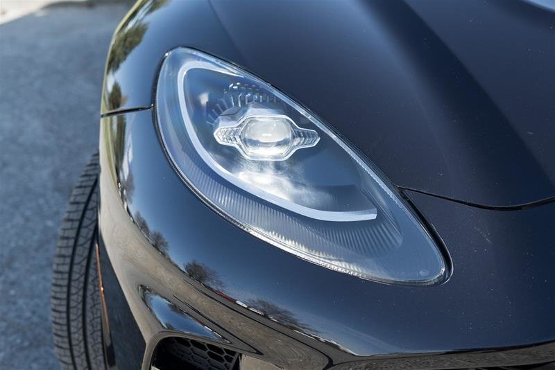 Aston Martin DBX 2023