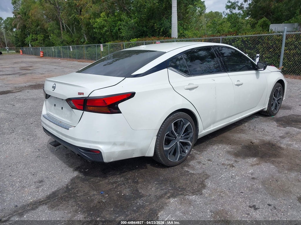 Nissan Altima 2023