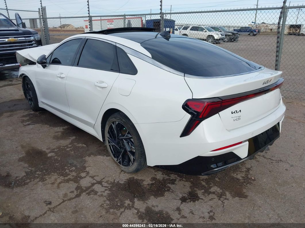 Kia K5 2025