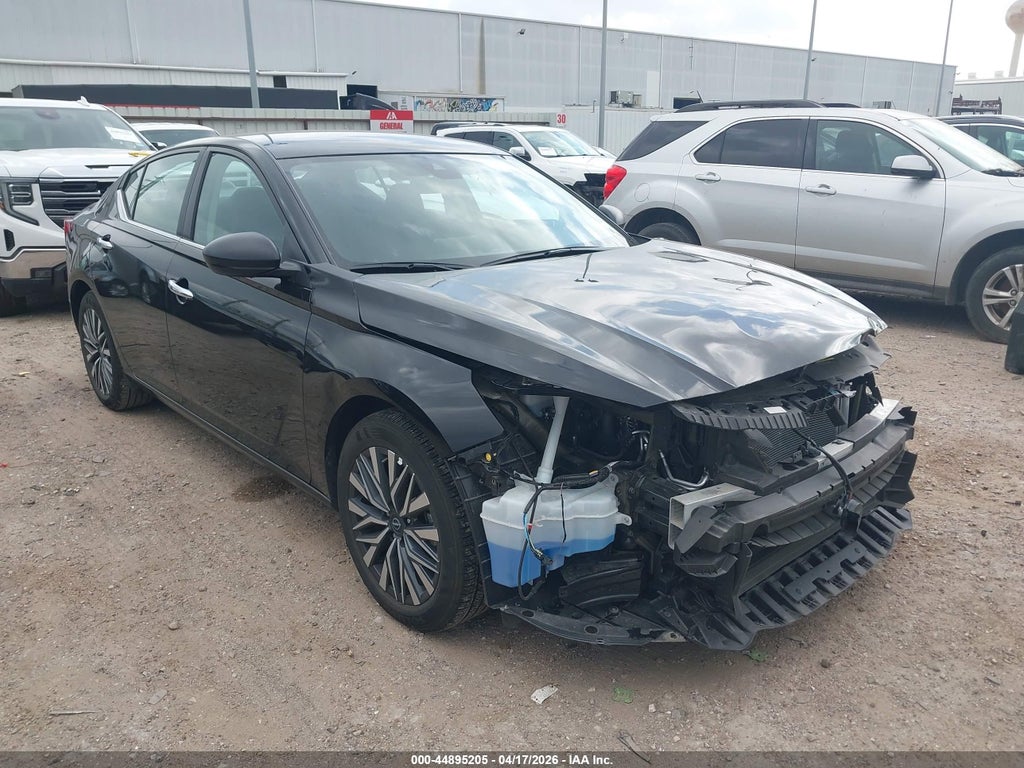 Nissan Altima 2025