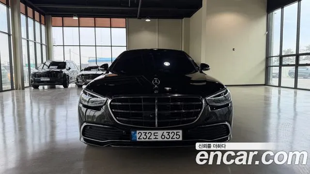 Mercedes-Benz S-Класс 2023