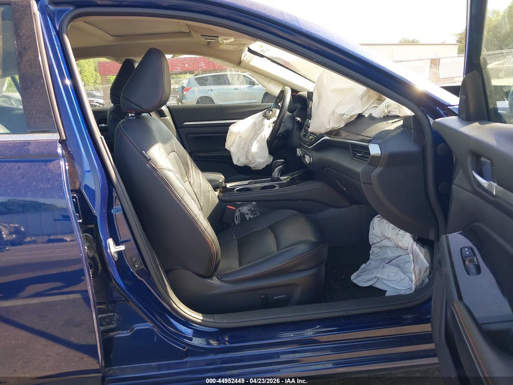 Nissan Altima 2024