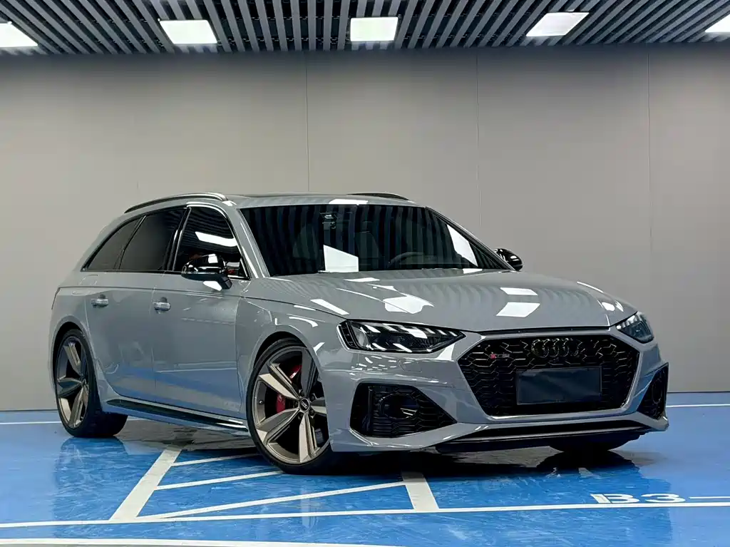 Audi RS 4 2021