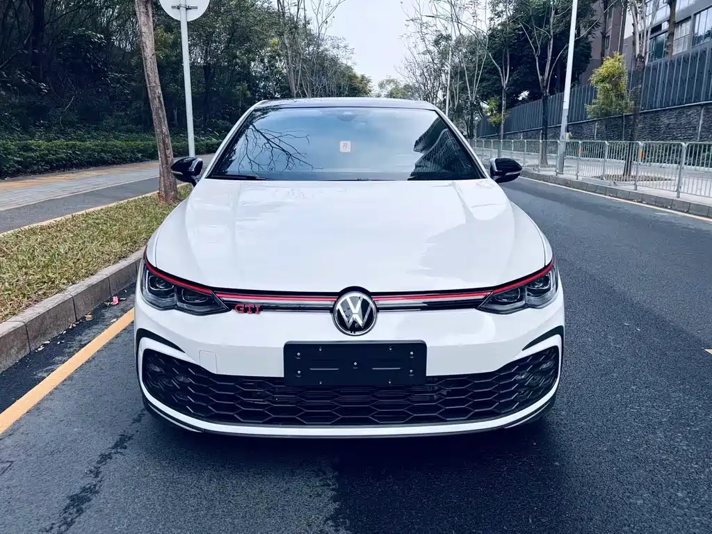Volkswagen Golf GTI 2021