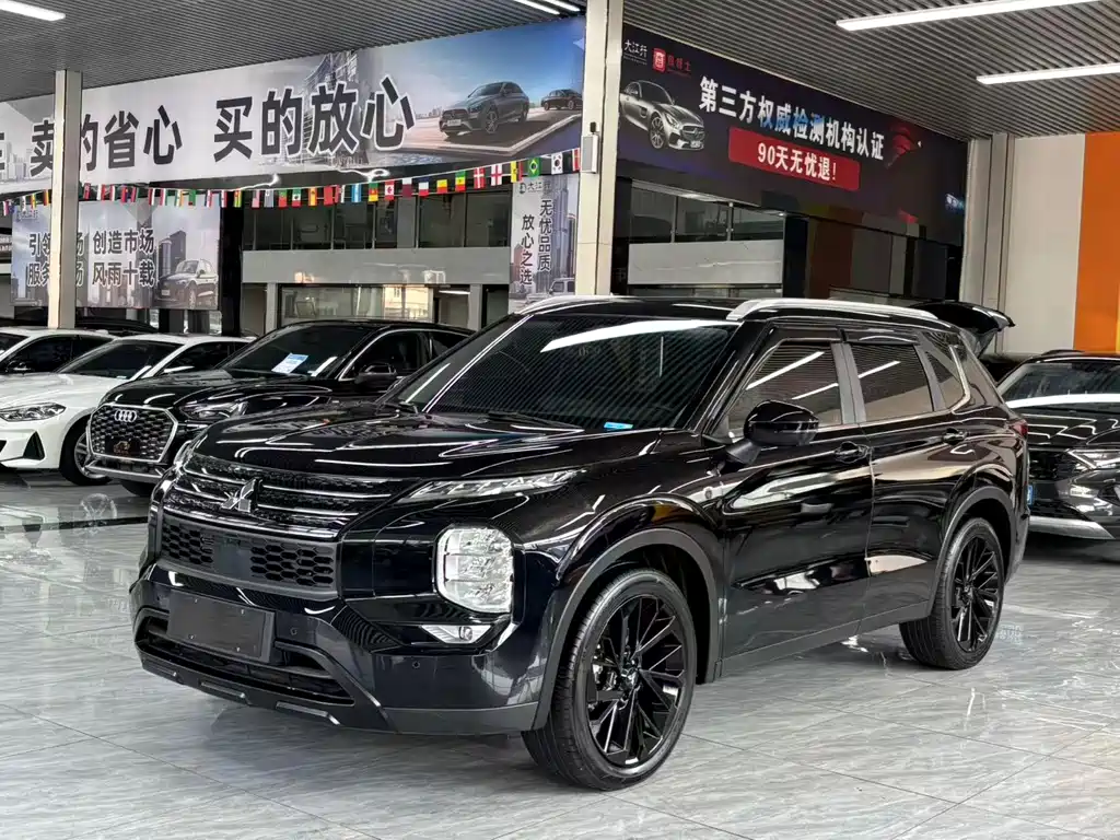 Mitsubishi Outlander 2023