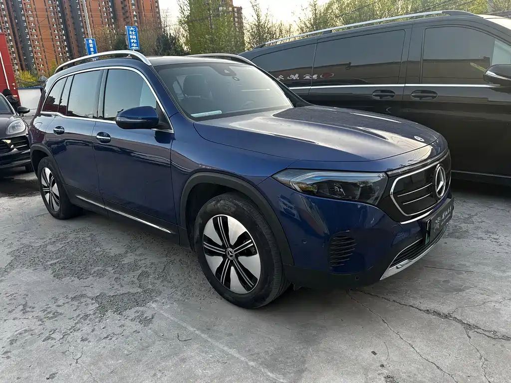 Mercedes-Benz EQB 2024