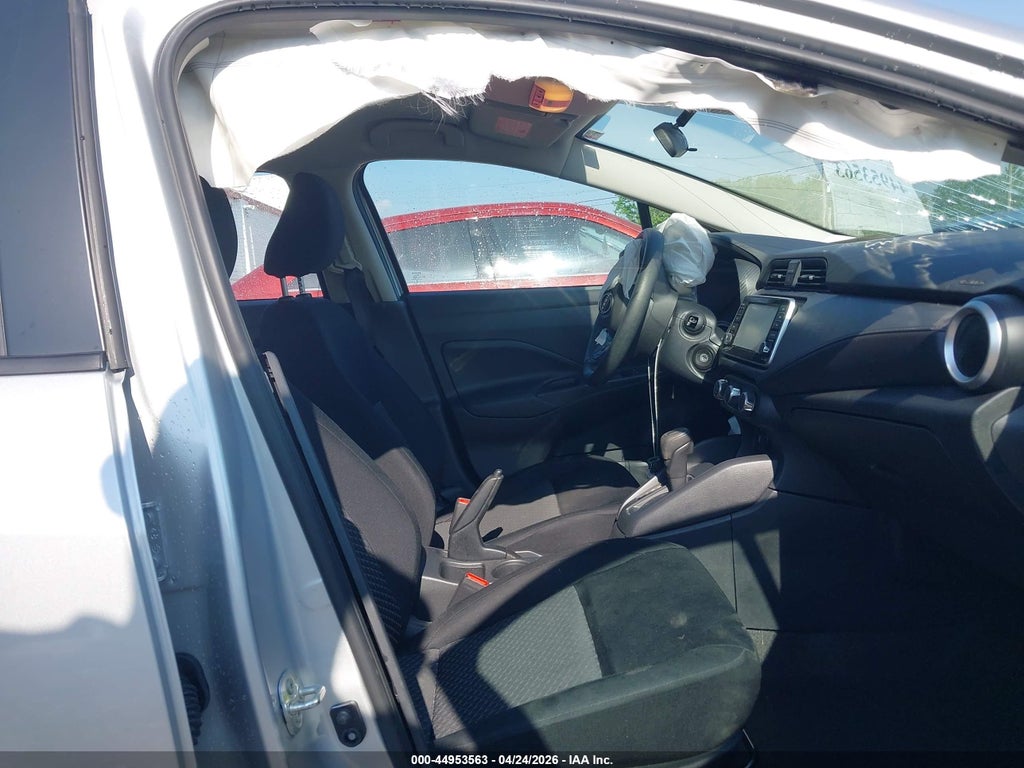 Nissan Versa 2024