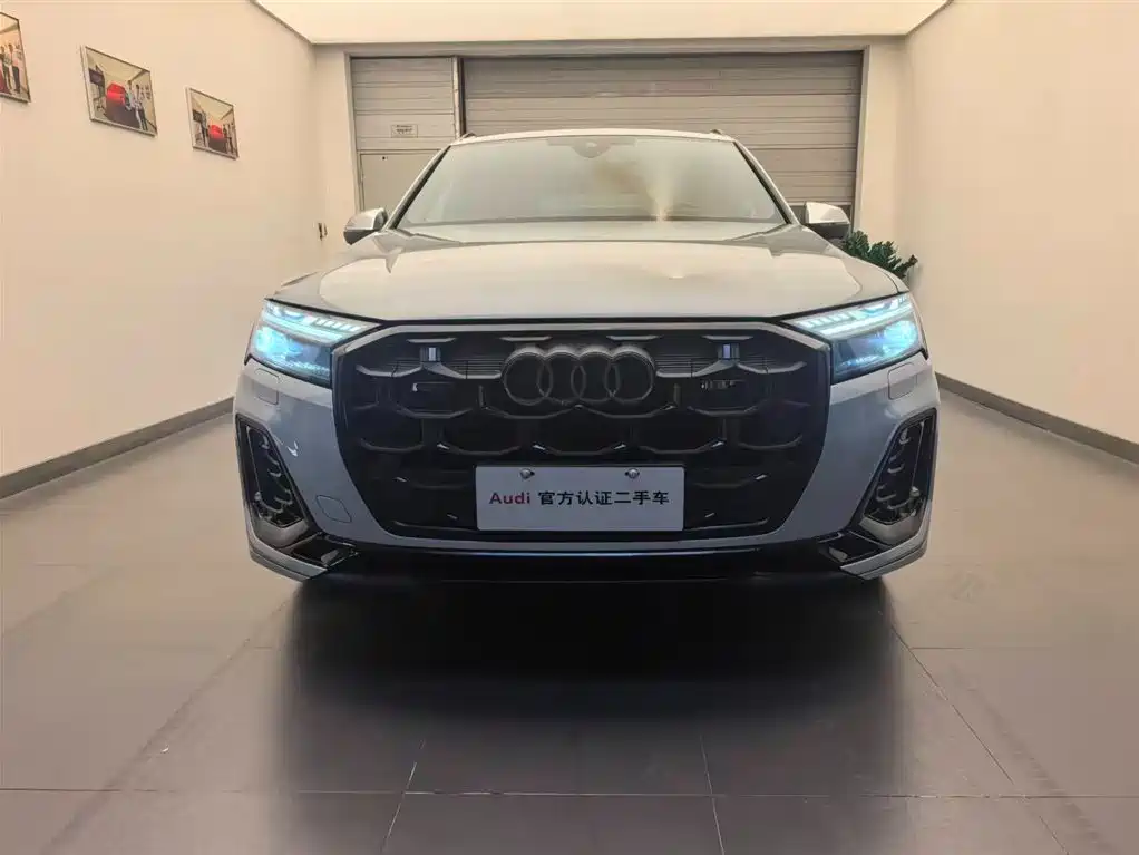 Audi SQ7 2024