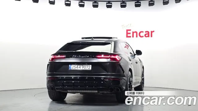 Lamborghini Urus 2022