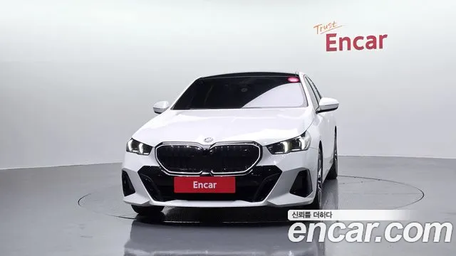 BMW i5 2024