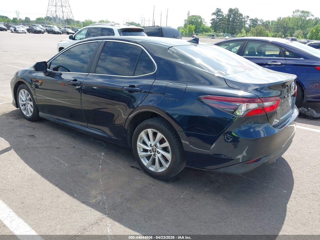 Toyota Camry 2021