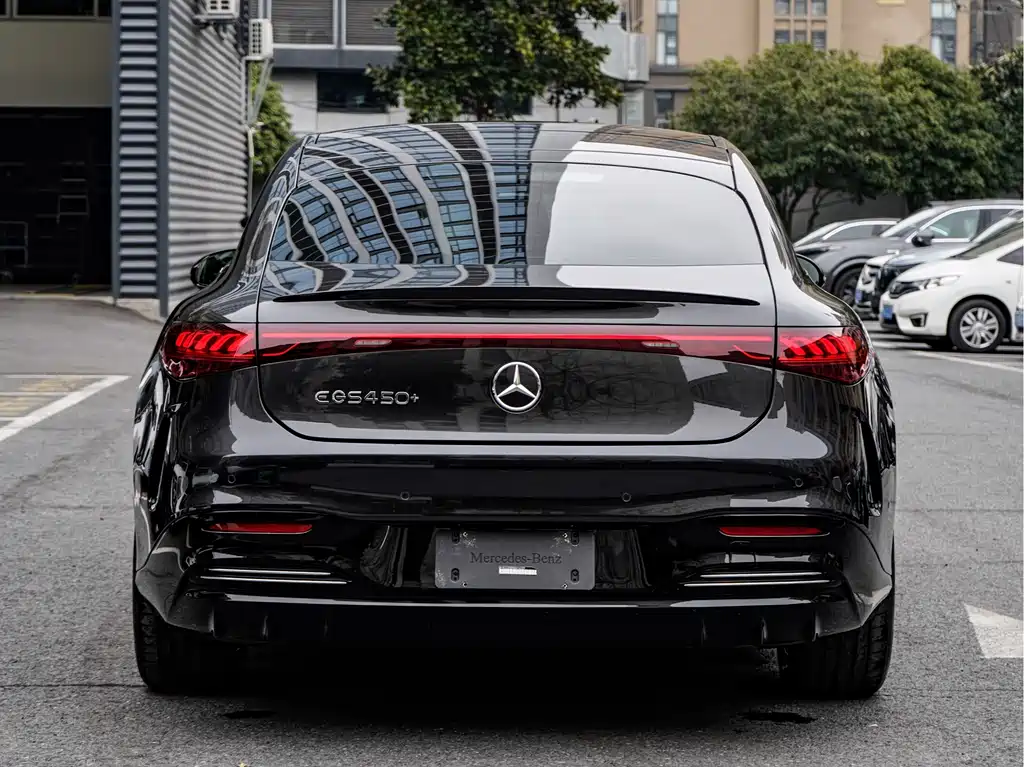 Mercedes-Benz EQS 2024