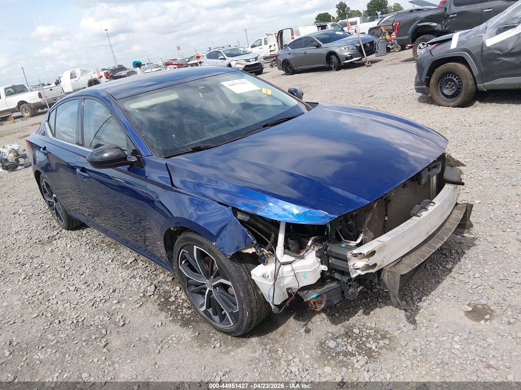 Nissan Altima 2024