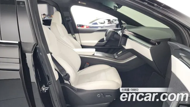 Tesla Model X 2023