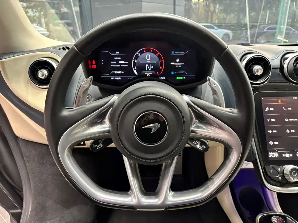 McLaren GT 2021