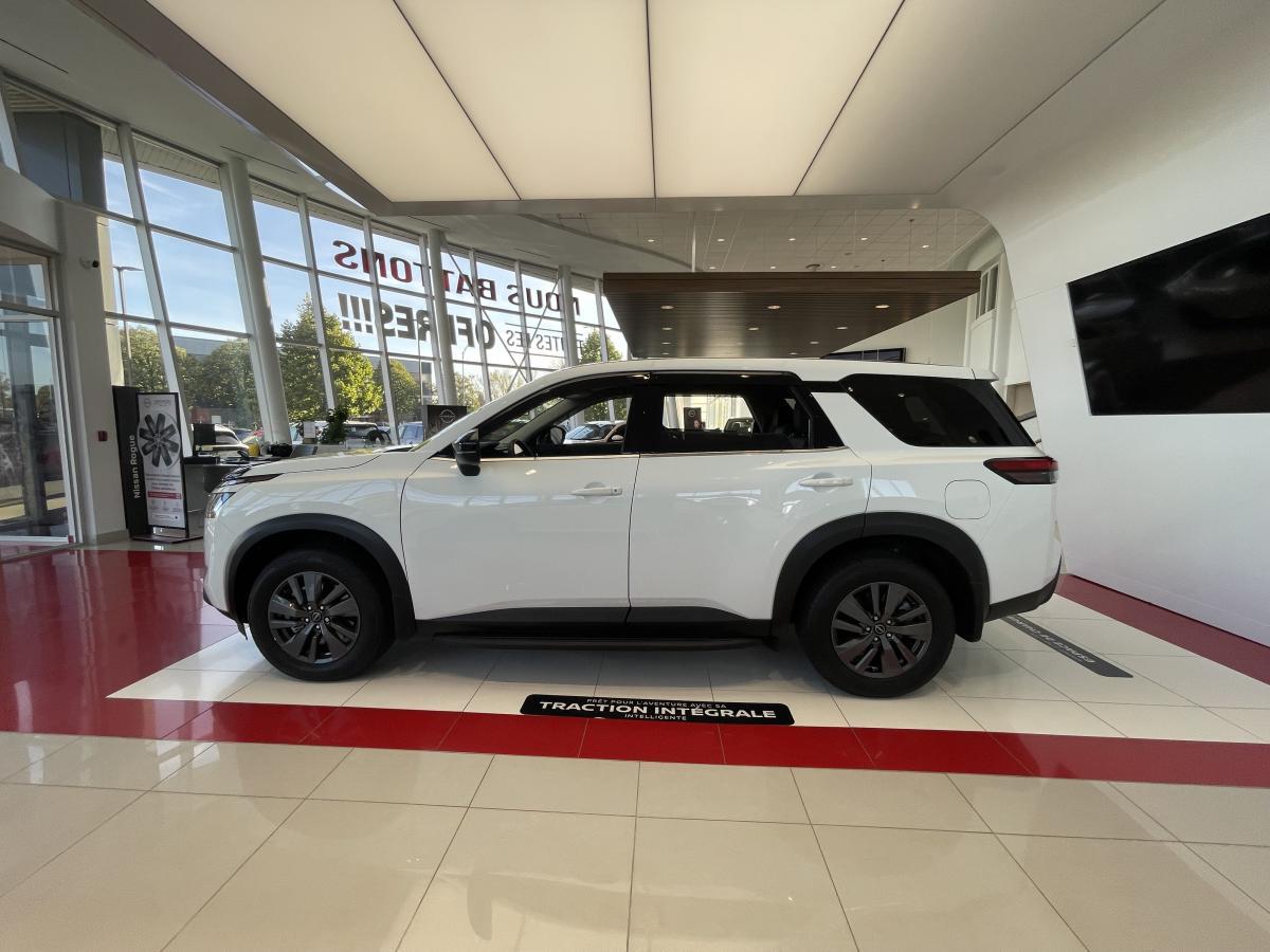 Nissan Pathfinder 2024