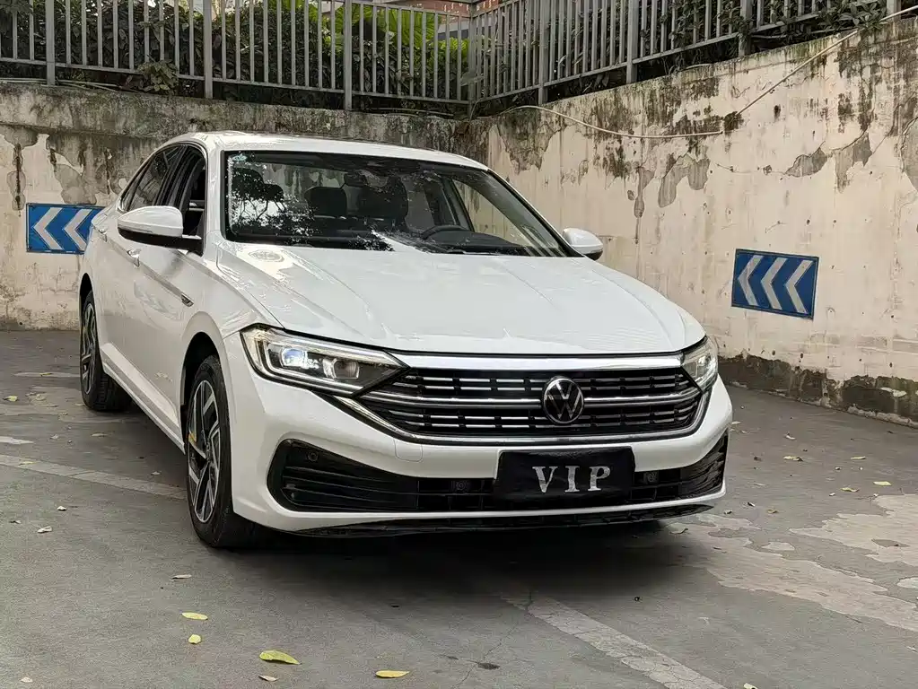 Volkswagen Jetta 2023