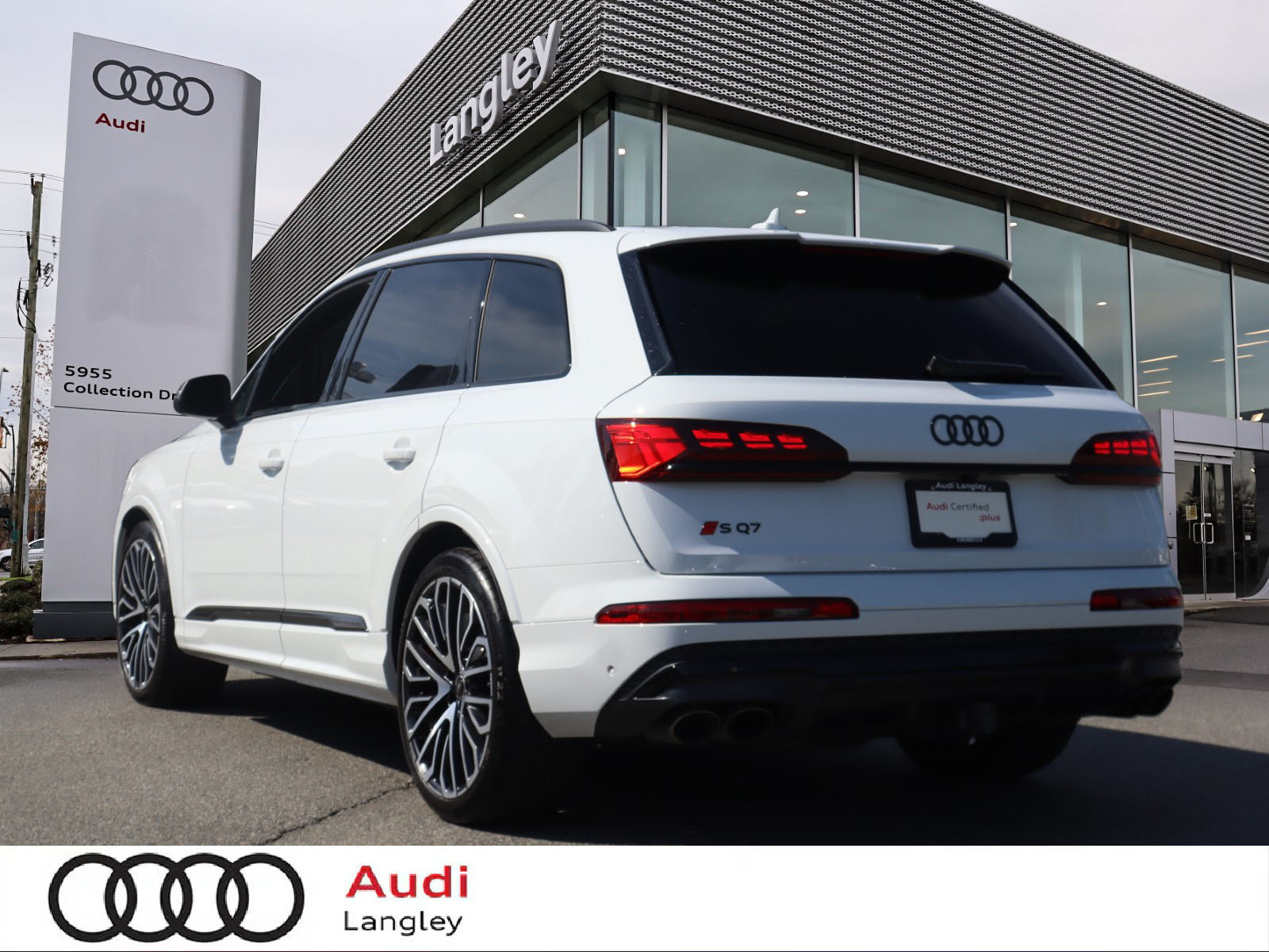 Audi SQ8 2025