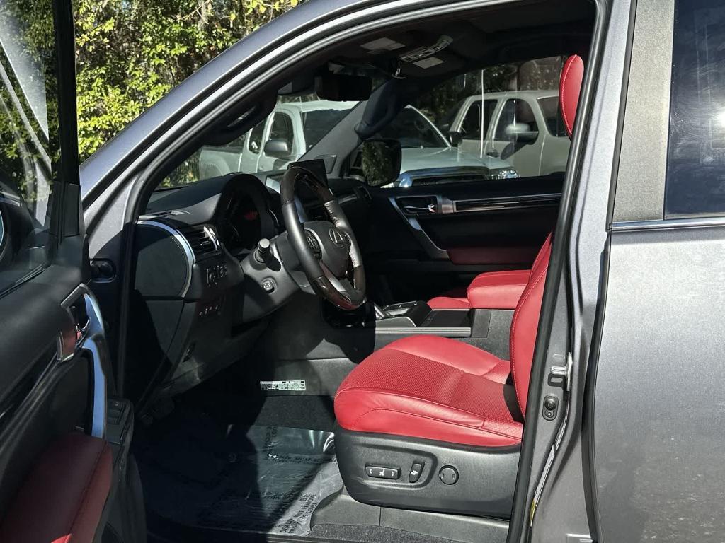 Lexus GX 2023
