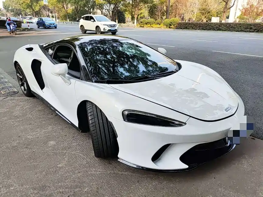 McLaren GT 2021