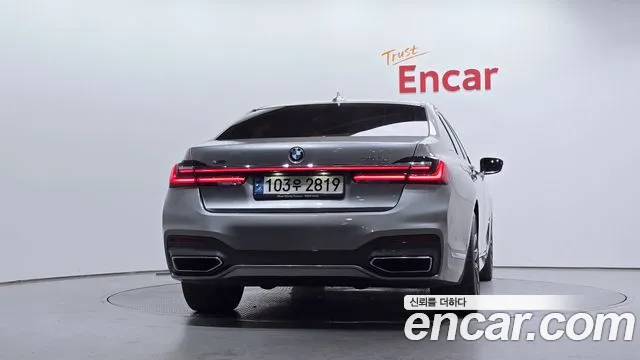 BMW 7 серии 2022