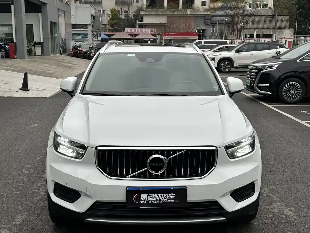 Volvo XC40 2022