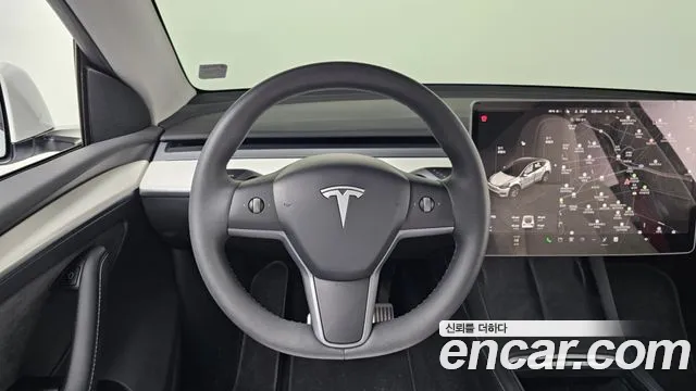 Tesla Model Y 2024