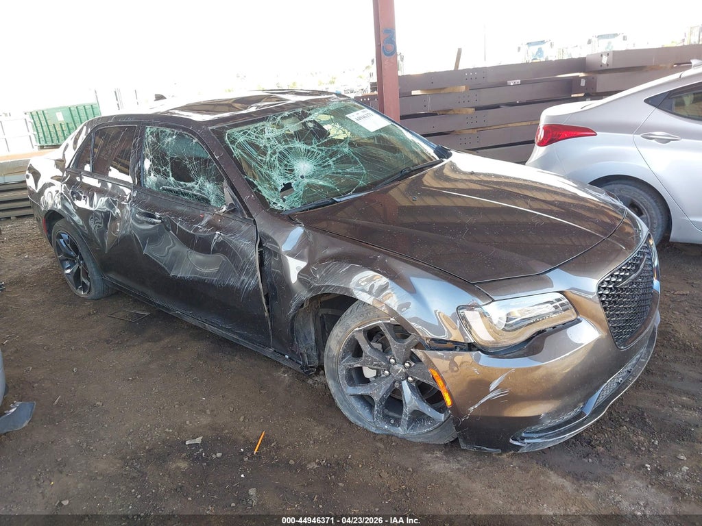 Chrysler 300 2023