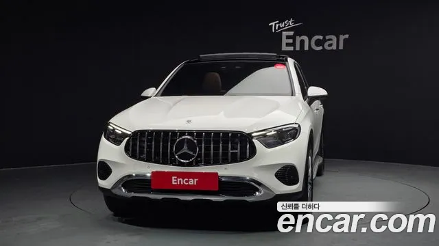 Mercedes-Benz GLC 2025