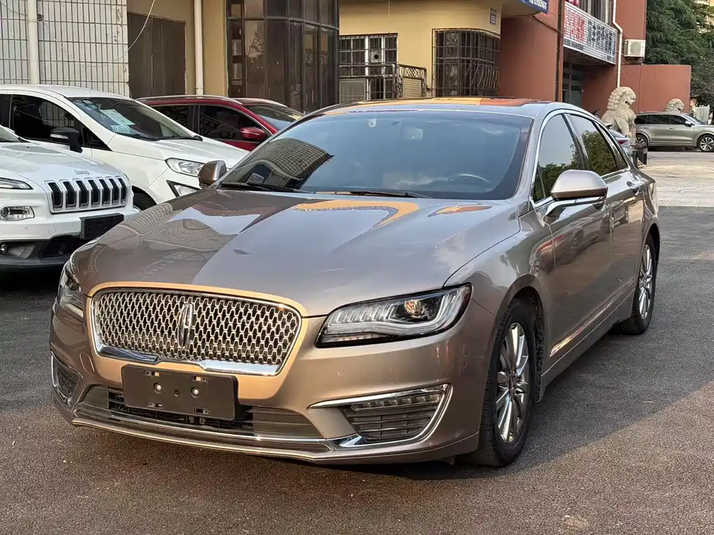 Lincoln MKZ 2020