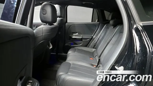 Mercedes-Benz GLA 2021