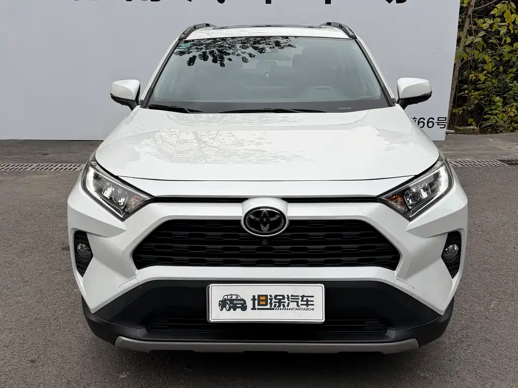 Toyota RAV4 2021
