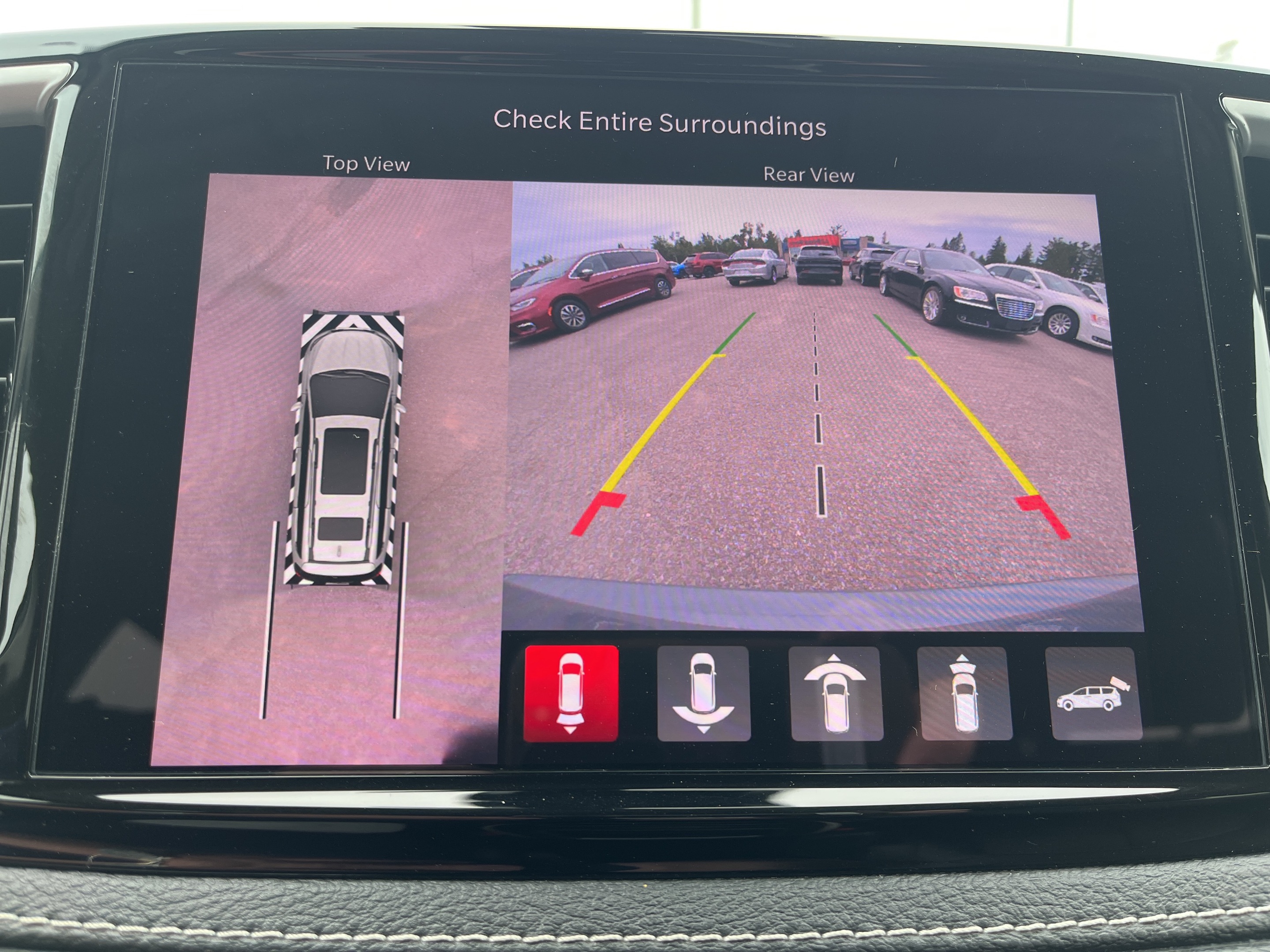 Chrysler Pacifica 2023
