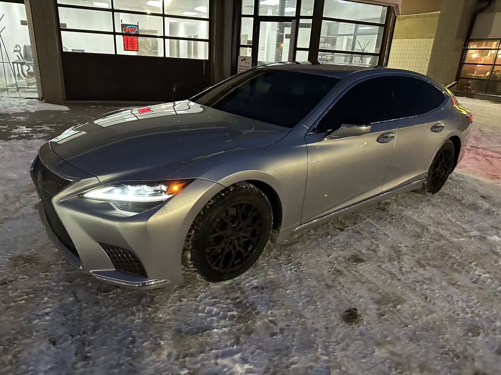 Lexus LS 2023